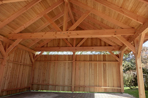 Die Holzkonstruktion des Daches