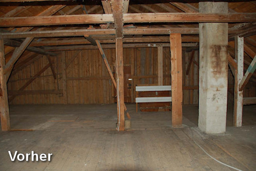 Vor dem Ausbau: Holzkonstruktion des Dachbodens