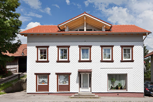 Wohnraumerweiterung durch Ausbau des Dachgeschosses realisiert durch die Zimmerei Hauser GmbH & Co. KG