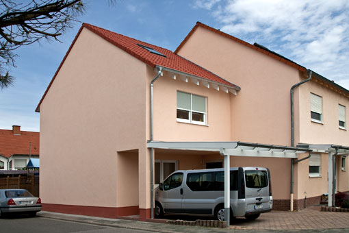 Wohnraumerweiterung durch einen zweigeschossigen Anbau realisiert durch die Reiser Bau GmbH