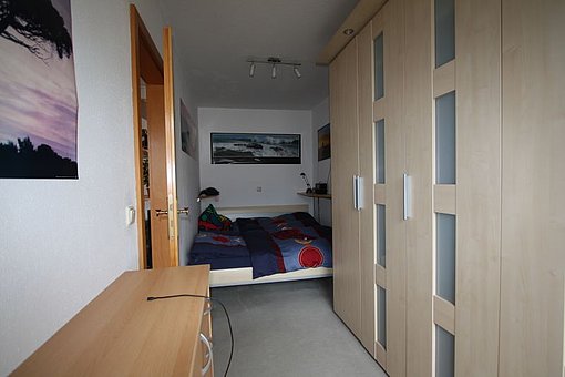 Schlafzimmer vor dem Umbau, Modernisierung, Wohnraummodernisierung, Andreas Haßlacher e.K. 